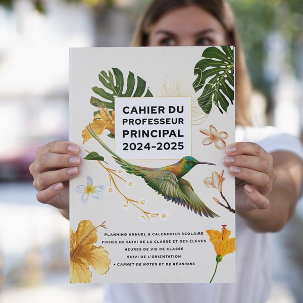 //www.agenda-enseignant.fr/wp-content/uploads/2024/08/cahier-2024-2025-prof-principal-photo-01.jpg