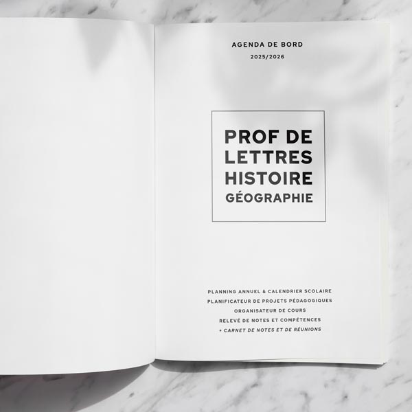 //www.agenda-enseignant.fr/wp-content/uploads/2025/05/agenda-2025-2026-prof-lettres-histoire-geo-photo-04.jpg